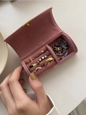 新品 高級 ベルベット 宝石箱 リング ブレスレット ネックレス 収納箱 旅行 小型 携帯 宝石