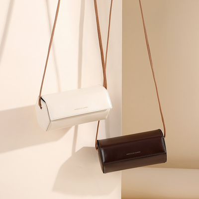 2024 NEW SIMPLE FASHION 小さなバッグ ネットワーク レッド すべて シングルショルダー 横身 女性バッグ ファッション ナイキシリンダーバッグ