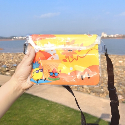 3層封印された大型携帯電話 防水袋 斜めのストラッド 泳ぐ 防水 ファンニーパック PVC 浮遊 露天海