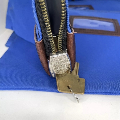 2つの鍵を持つZIPPERバッグIDバッグ ビルバッグ