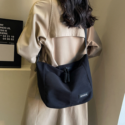 キャンバス トーテ バッグ ストリート ファッション 大容量 肩バッグ 男性と女性のクラス クロスボディ バッグ 布袋 バッグ