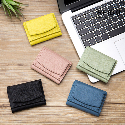 盗難防止ブラシ 女性用革財布 短カード バッグ 3つ折りたたみ 小財布 RFID ミニ牛皮コイン 財布 横断