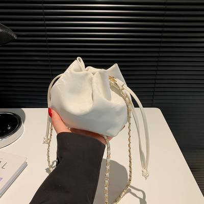 2024 NEW FASHION NICHE DESIGN 春/夏 クロスボディ バッグ シニア センセ プレート バケット バッグ