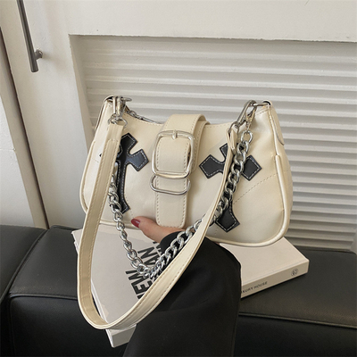 高級アンダーブレスレット バッグ 女性用 新しい秋冬ファッション ニーチェンファッション すべて レトロ チェーン 通勤者 肩 肩