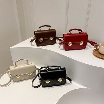 レトロの感覚 小さいバッグ 女性 2024 NEW SUMMER ファッション 外国のスタイル 肩バッグ 小さい