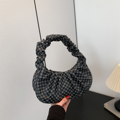 女性用バッグ トレンド 新しいトレンド INS トレンド オールインワン 肩バッグ 春と夏 ファッション クラウド 折りたたみ バッグ