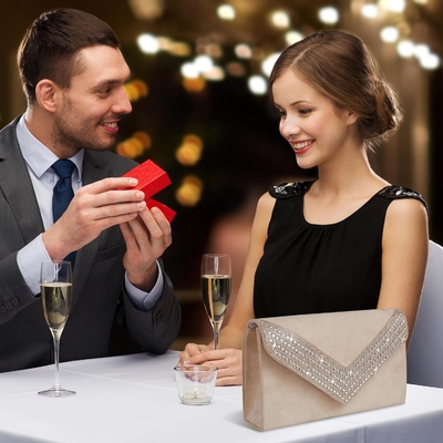 女性のためのハンドバッグ ナイフストーン ブラング 夕方 バッグ 結婚式のハンドバッグ プロム 偽りの汗 ショルダーバッグ