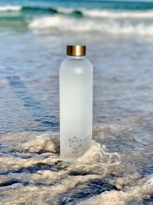 ARCANAアーチ水瓶 時間表示付き - 飲み時間付きの動機付け水瓶 - BPAフリー冷凍プラスチック