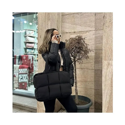 女性用 ファッショナブルパフィークイルトバッグ OEMとODMサービスでバッグをカスタマイズします
