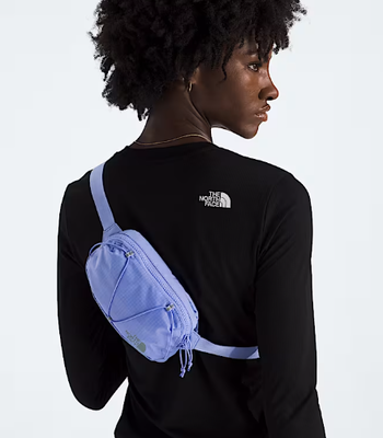 Fanny Packs bag Zippered main compartment has a secure-zip mesh pocket with a key clip